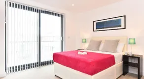 Stays in London Bridge - Image 3