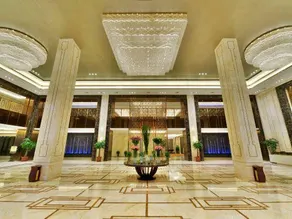 Shenghe Regent Hotel - Image 4