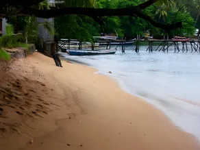 Cavery Beach Hotel - Image 5