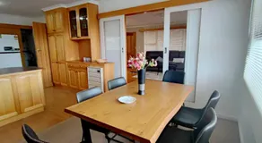 Sunny garden house - Image 3