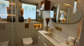 Luxury Guesthouse with Private Pool - Image 2