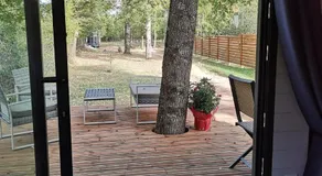 Lodge avec terrasse - Image 4