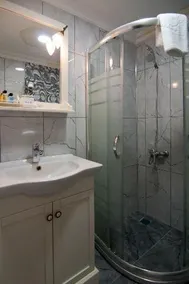 Megara Hotel - Image 5