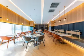 Atour Hotel Beijing Panjiayuan Shilihe - Image 3