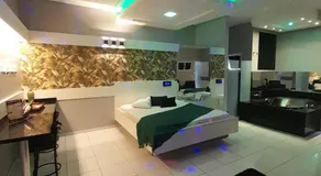 top motel - Image 2