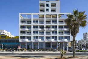Sea view apartment suite - Image 4
