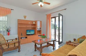 Apartment 1755 - Image 2