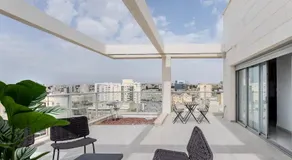 The spectacular tallest penthouse in the city 4-BR - Image 3