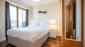 Georgian Square Apartments - Image 2