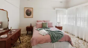 Nan's House - Image 2