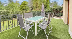 Maison spacieuse avec jardin et parking privé - Image 5