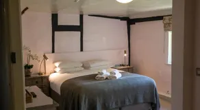 The Woolpack Hotel - Image 2