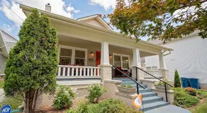 The Cherry St House|Dog Friendly |Sleeps 10 |Near MSU - Image 5