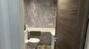 Central 3-Bed Seaside Apartment - Sleeps 5 - Image 2
