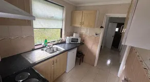 Cosy 4 Bedroom Birmingham - Image 5