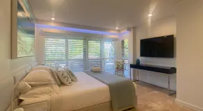AQUA Beachfront Villa Port Douglas - Image 2