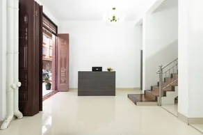 Furongxuan Giant Screen Audio-Visual Luxury Homestay (Nanning Damaoshan Cultural Square Branch) - Image 5