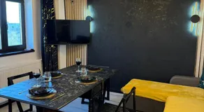Modern 2-bedroom Apartment in Central Ploiești - Image 2
