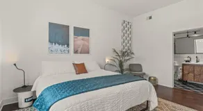 King Beds - Balcony - Gym - Close to The Met - Image 2