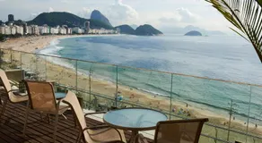 Apto Copacabana Quarto e Sala na Rua Silva Castro, à 6 minutos da Praia, até 4 pessoas, Ar e Wi Fi - Image 3