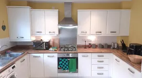 Tropical Sun Homes - Beautiful spacious 3 bed home in a serene environment with free parking for 2 cars - Image 2