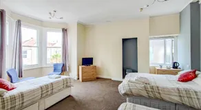 Guest House @ The Bear - Image 2