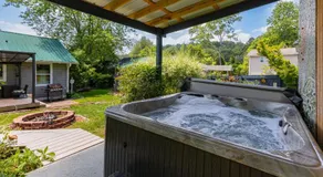 Candyland Cottage - Image 2