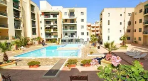 Rare Find -Top floor 3BR Unit with common pool and close to the beach by SF HOMES - Image 3