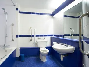 Travelodge Hatfield Central - Image 4
