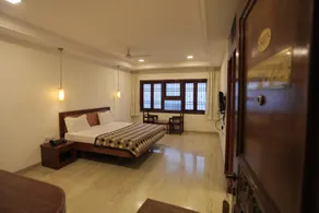 Hotel Raya's Annexe 1 - Image 2