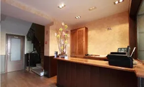 Hostal Avenida Barajas - Image 4