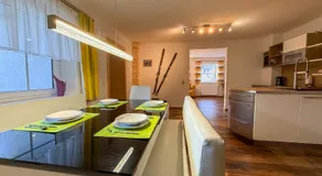 Apartamento vacacional con barbacoa, terraza y jardín | Vistas al jardín - Image 3