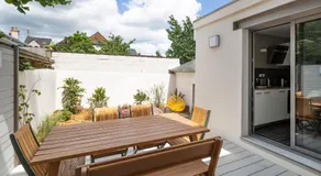 ERNESTINE - charmerende renoveret 2 værelses hus med parkering og terrasse - Image 3