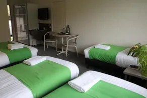 Comfort Inn Foster - Image 2