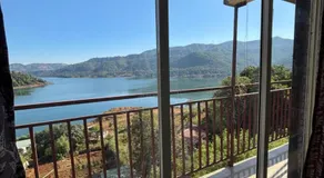 Lake view dining and Lodging - Image 3