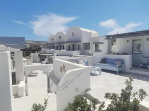 boutique hotel in oia santorini next to the sea - Image 3