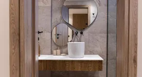 Niro Beachfront Living - Image 3