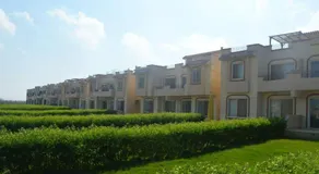 Beach and pools front challet in Ras Sudr families Only عائلات فقط - Image 5