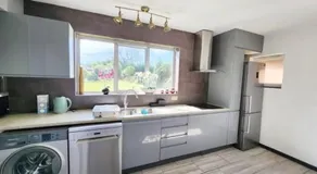 5 Bedroom villa, Oxford, 4-Free Parking spaces, WiFi, Garden, Spacious - Image 2
