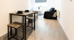 1 Bedroom Luxury Serviced Apartment - Image 5