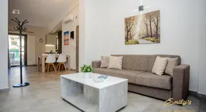 Emily's Luxury Apartments - Image 5