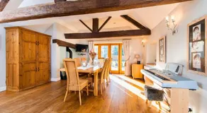 Bank Farm House - Stunning House & Gardens - Image 3