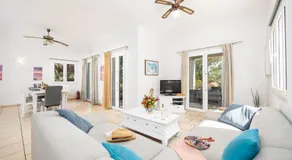 Ormos Beach House - Image 2