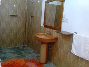 Mihini Hotel - Image 3