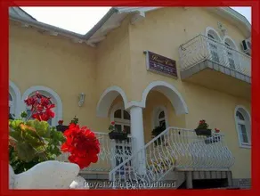 Royal Villa - Image 3