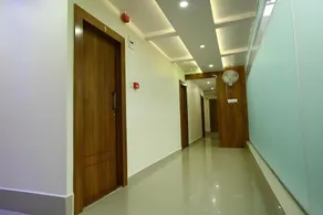 OYO Hotel Golden City - Image 4