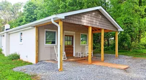 Cozy Country Home with Room for Entire Family - Image 2
