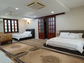 Omar Little Palace - 10 Bedroom Homestay Seremban - Image 2