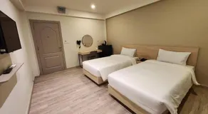 Emm House - Image 5