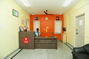 OYO Jasmine Suites - Image 5